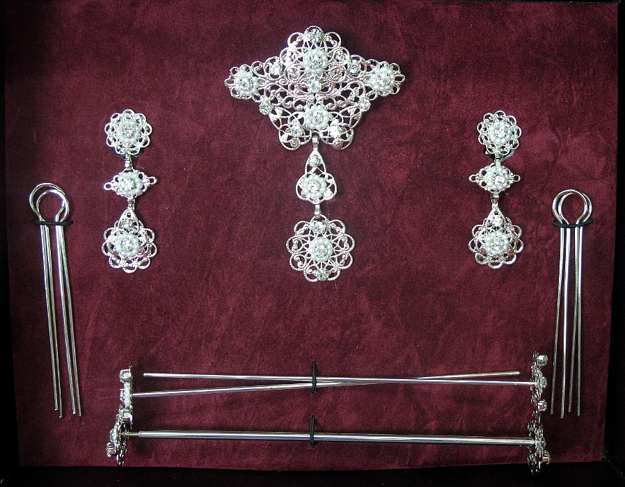 La Casa De Los Falleros Indumentaria Valenciana Telas Y Trajes De Fallera
